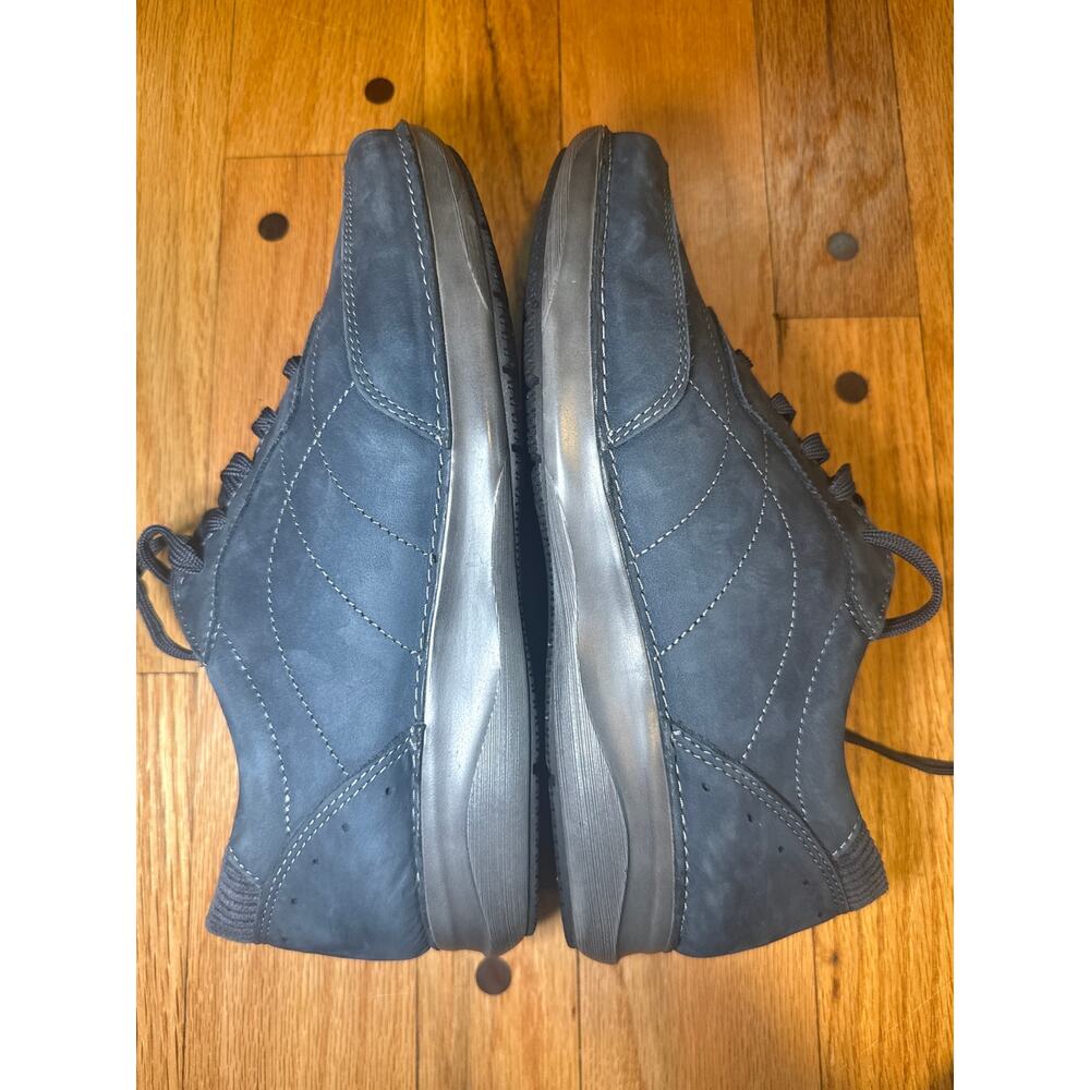NEW Clarks Women's Appley Tie Sneakers 9 Wide Navy Nubuck Comfort Shoe - Picture 5 of 8